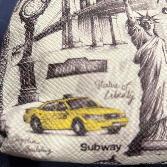 NEw York City Change Purse - Picture 4 of 10